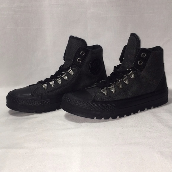 Converse Chuck Taylor Street Hiker Big Kids Size 4 - Picture 2 of 7